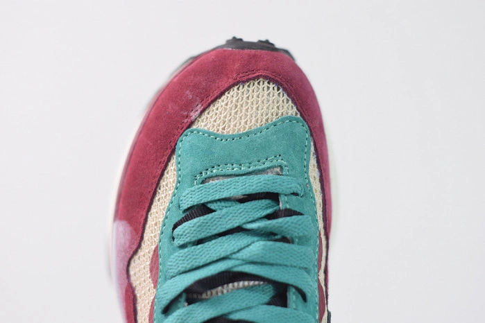 Nike Vaporwaffle sacai Villain Red Neptune Green   DD3035-200