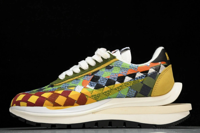Nike Vaporwaffle sacai Woven “Green Gusto”  DR5209-300