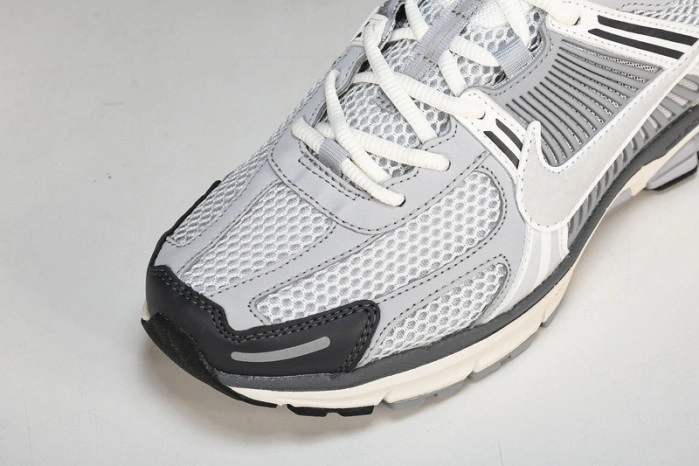 Nike Zoom Vomero 5  Vast Grey  BV1358-001