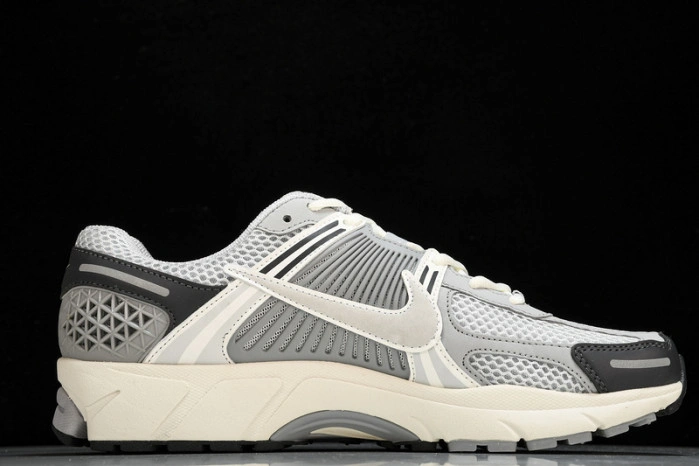 Nike Zoom Vomero 5  Vast Grey  BV1358-001