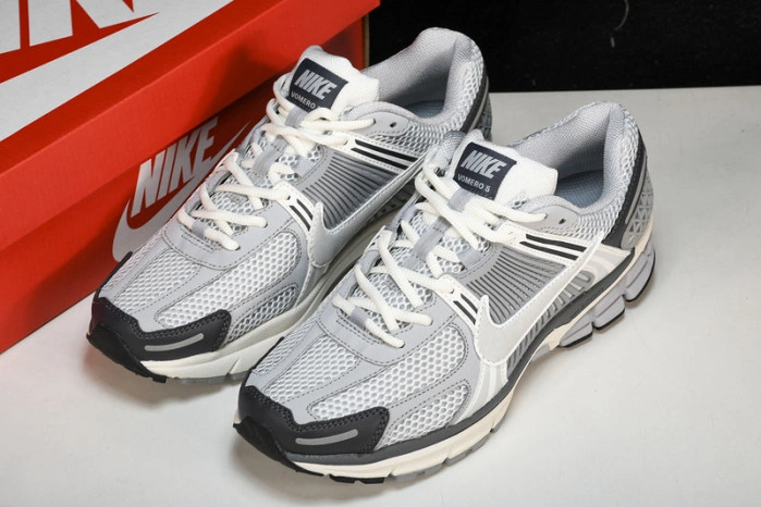 Nike Zoom Vomero 5  Vast Grey  BV1358-001