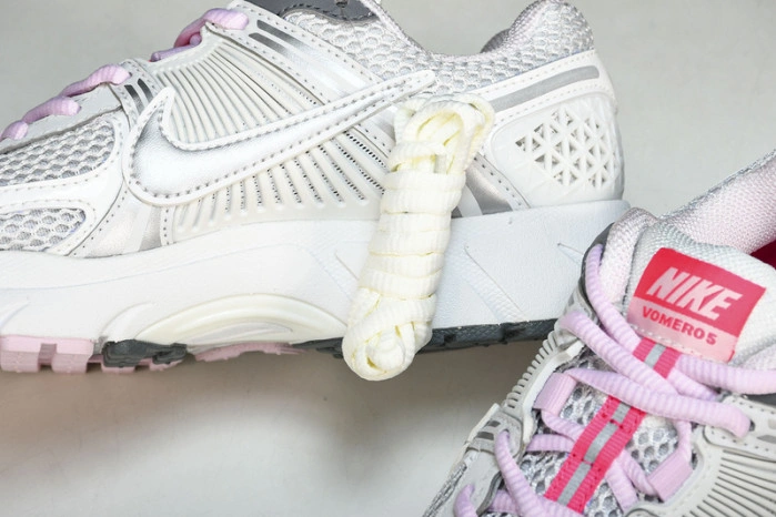 Nike Zoom Vomero 5 520 Pack White Pink FN3695-001