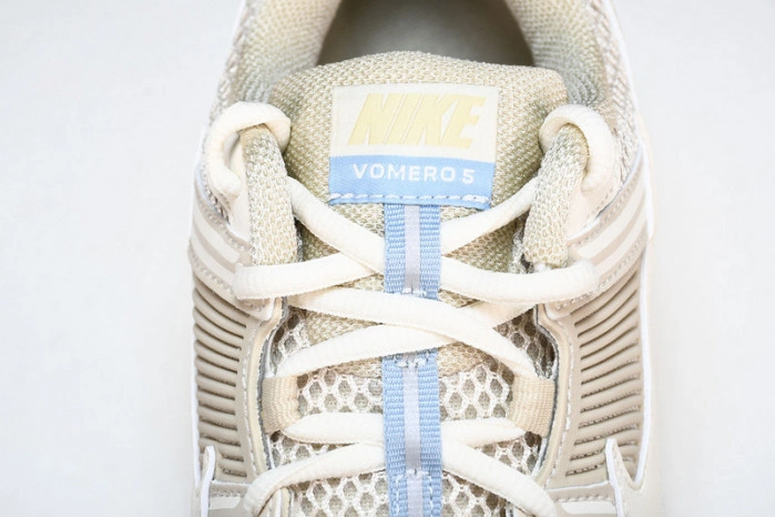 Nike Zoom Vomero 5 Oatmeal    FB8825-111