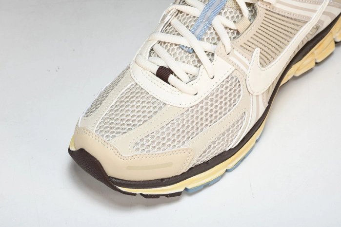 Nike Zoom Vomero 5 Oatmeal    FB8825-111