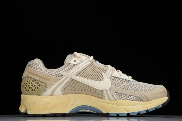 Nike Zoom Vomero 5 Oatmeal    FB8825-111