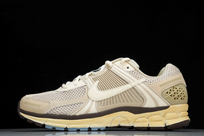Nike Zoom Vomero 5 Oatmeal    FB8825-111