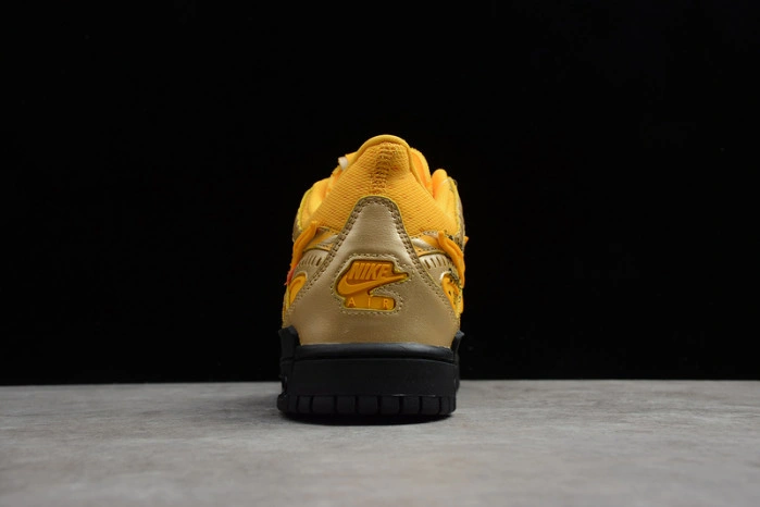 O-W NIKE AIR RUBBER DUNK “UNIVERSITY GOLD” CU6015-700