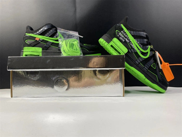 O-W NIKE AIR RUBBER DUNK “”GREEN STRIKE“ CU6015-001