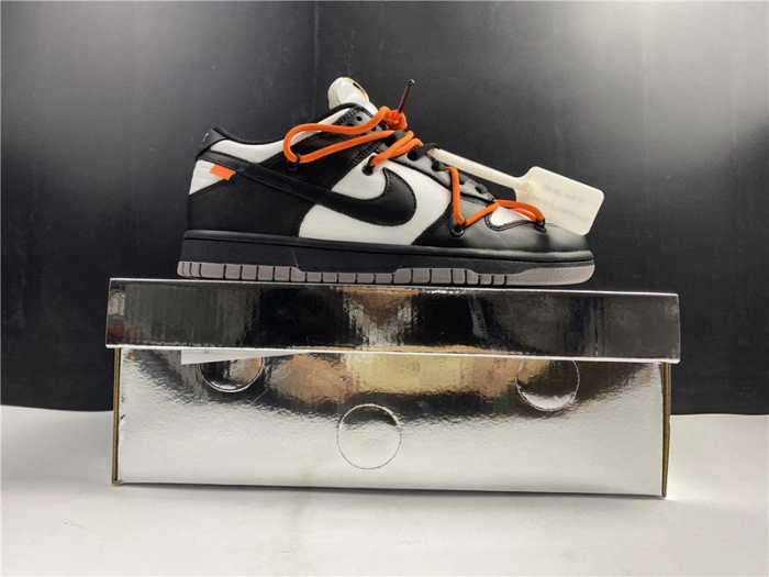 O-W x Nike Dunk Low CT0856 -001