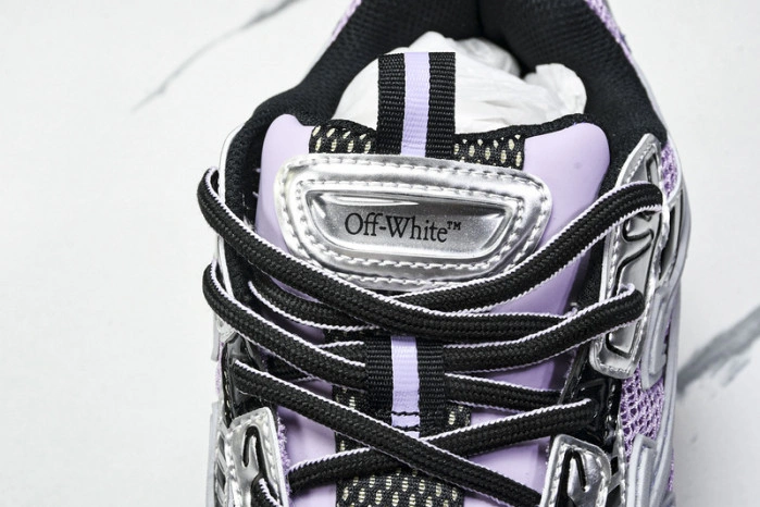 OFF-WHITE Be Right Back