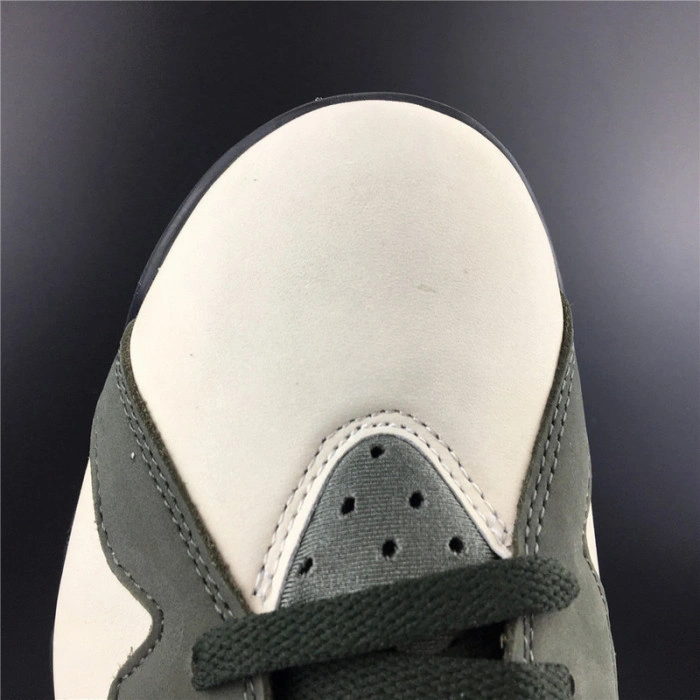 PATTA X AIR JORDAN 7 “ICICLE” AT3375-100