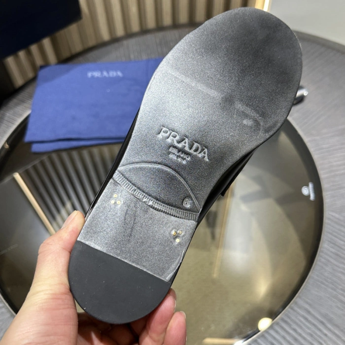 PR0DA LOAFERS