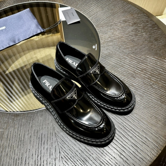 PR0DA LOAFERS