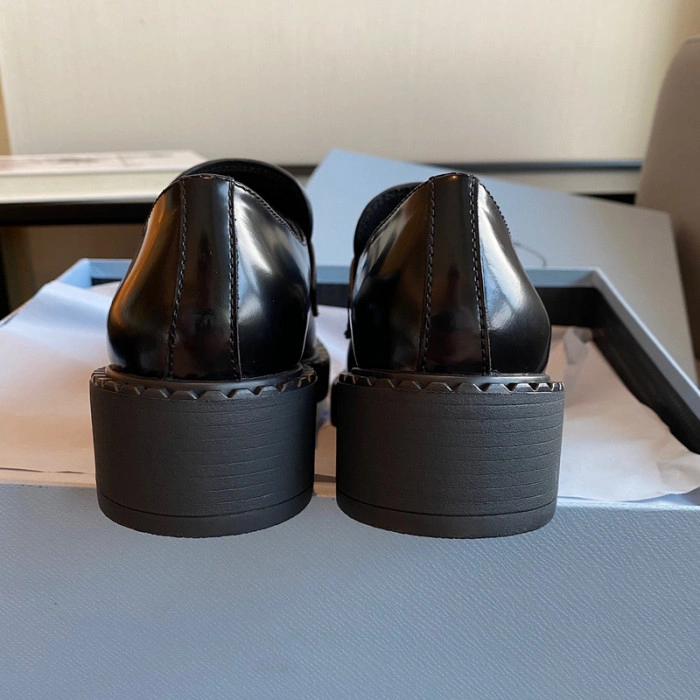 PR0DA LOAFERS