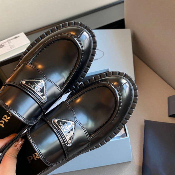 PR0DA LOAFERS