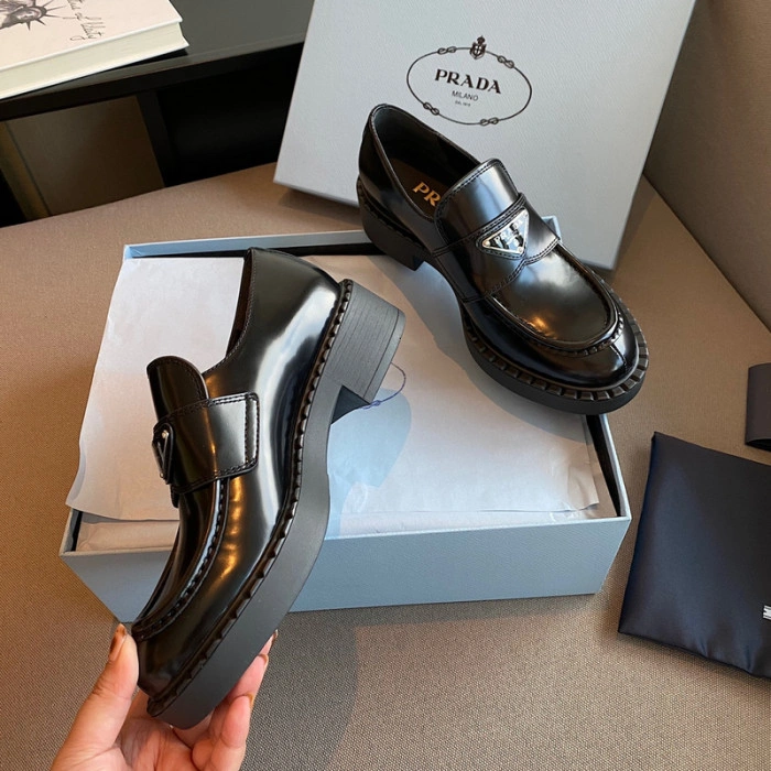PR0DA LOAFERS