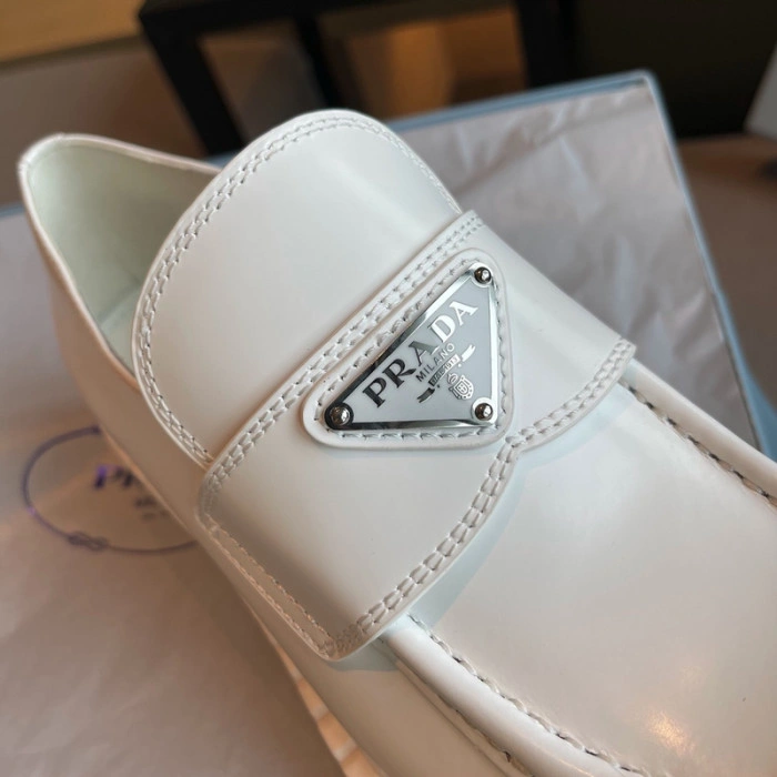 PR0DA LOAFERS