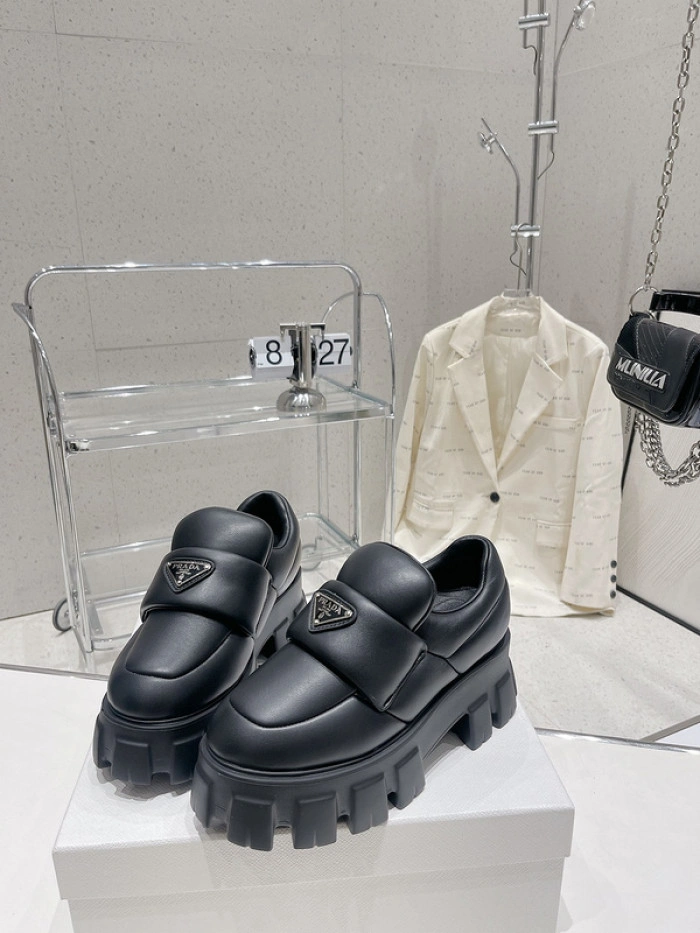 PR0DA LOAFERS