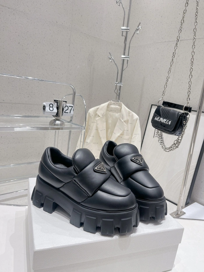 PR0DA LOAFERS