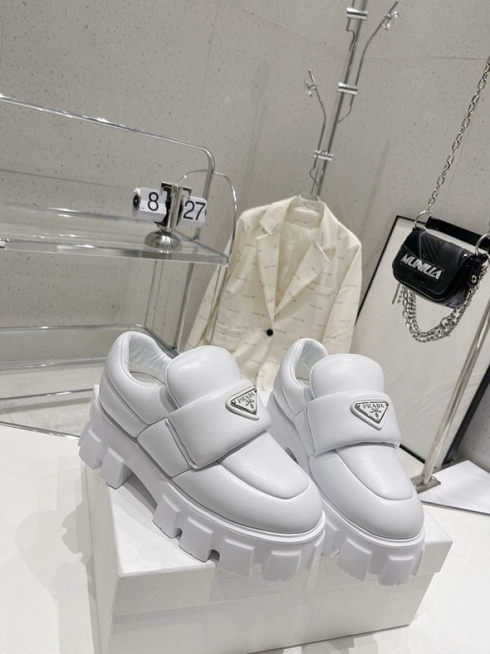 PR0DA LOAFERS