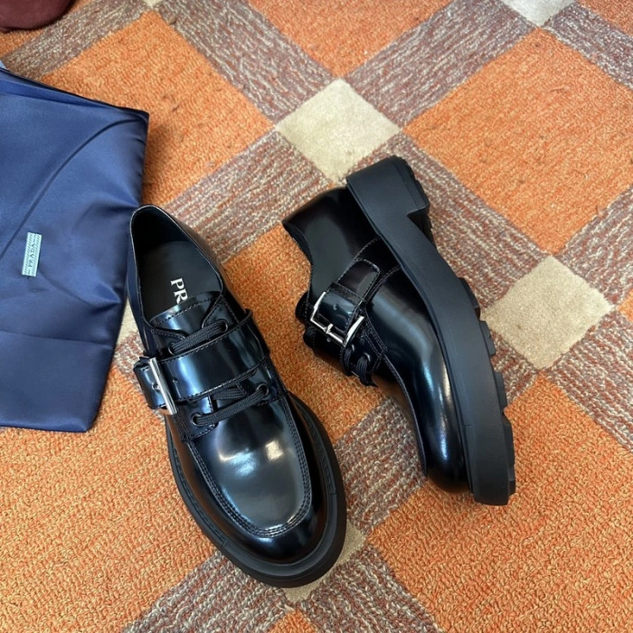 PR0DA LOAFERS
