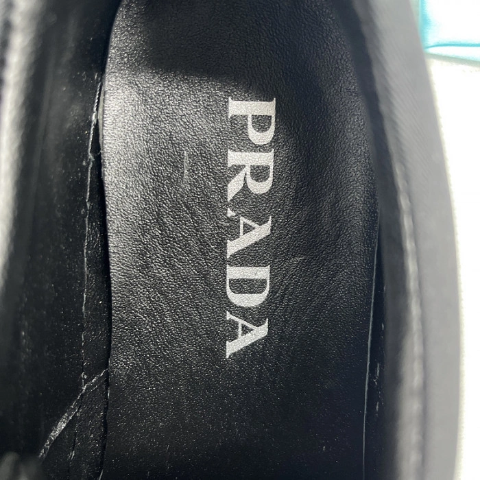 PRADA  LOW TOP SNEAKE