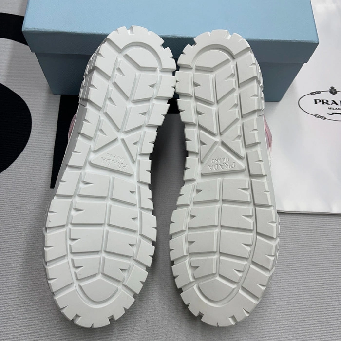 PRADA  LOW TOP SNEAKE