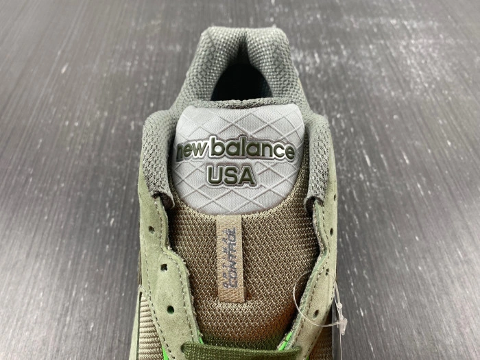 Patta Keep Your Family Close x New Balance 990 v3   M990PP3