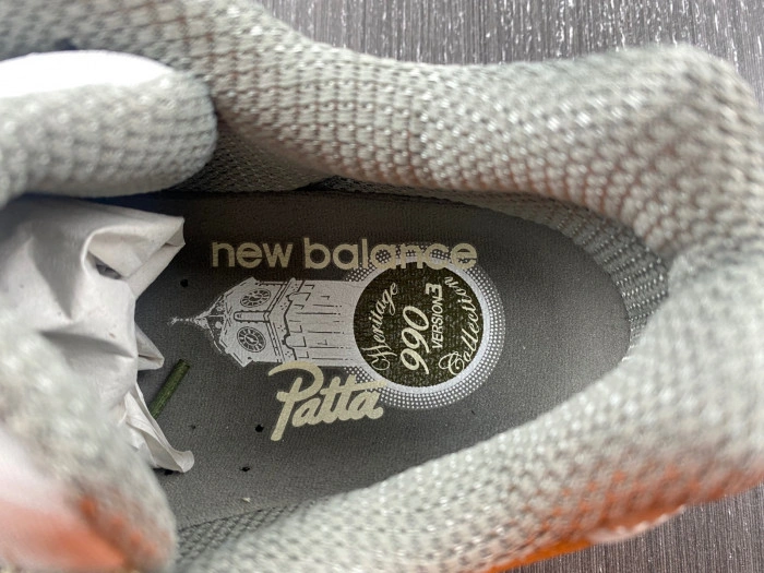 Patta Keep Your Family Close x New Balance 990 v3   M990PP3