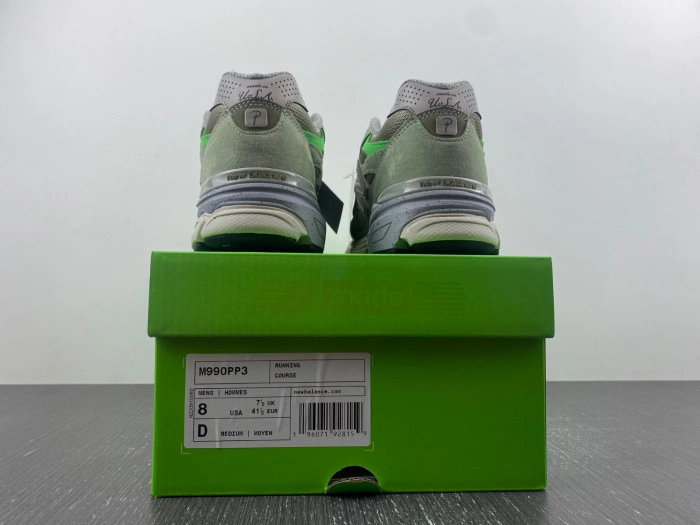 Patta Keep Your Family Close x New Balance 990 v3   M990PP3