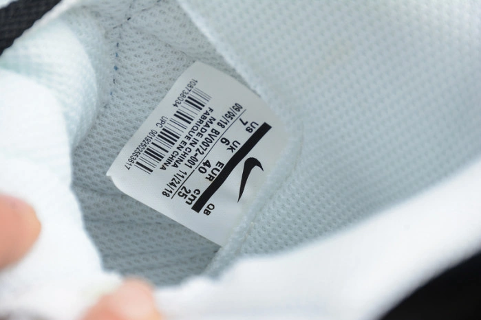 SACAI X NIKE BLAZER MID UNIVERSITY BLUE BV0072-001
