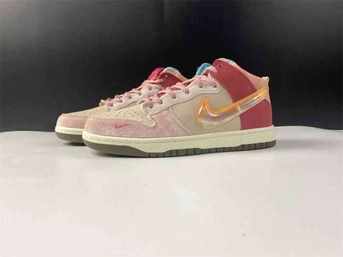 Social Status x Nk SB Dunk High Pro DJ1173-600