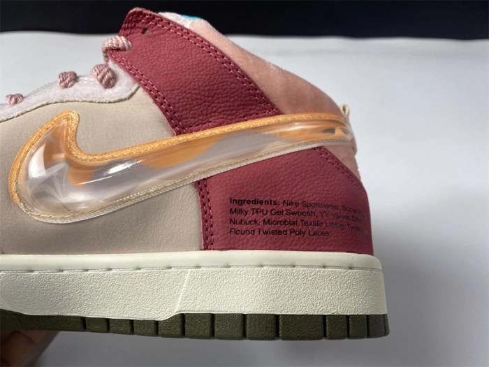 Social Status x Nk SB Dunk High Pro DJ1173-600