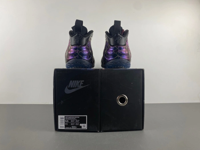 TEKKEN 8 x Nike Air Foamposite One “Kazuya Mishima”   FQ9050-400