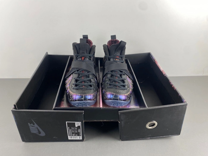 TEKKEN 8 x Nike Air Foamposite One “Kazuya Mishima”   FQ9050-400