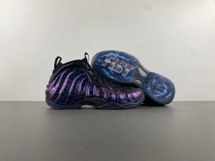 TEKKEN 8 x Nike Air Foamposite One “Kazuya Mishima”   FQ9050-400