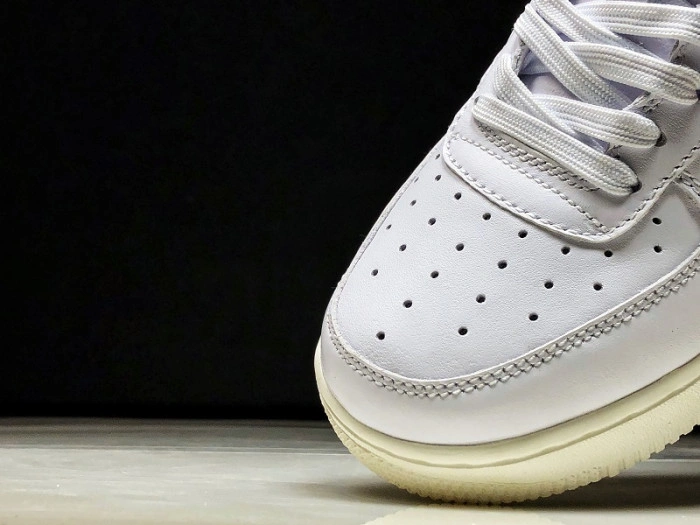 The O-W x Nike Air Force 1 Low ComplexCon AO4297-100