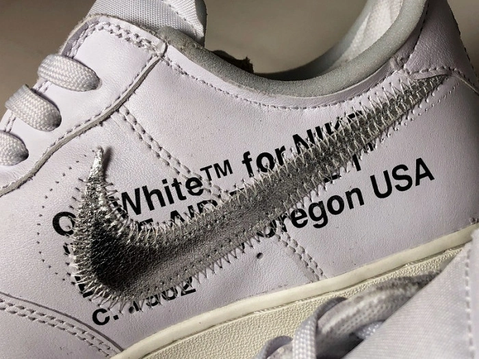 The O-W x Nike Air Force 1 Low ComplexCon AO4297-100