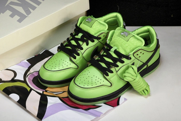 The Powerpuff Girls x Nk SB Dunk Low  FZ8319-300