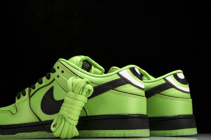 The Powerpuff Girls x Nk SB Dunk Low  FZ8319-300