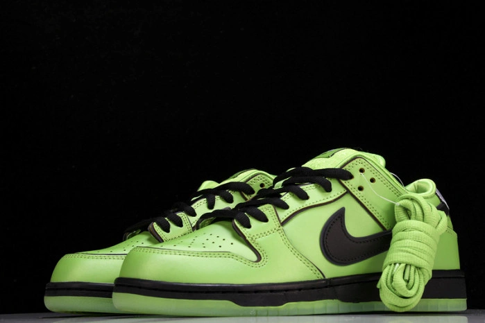 The Powerpuff Girls x Nk SB Dunk Low  FZ8319-300