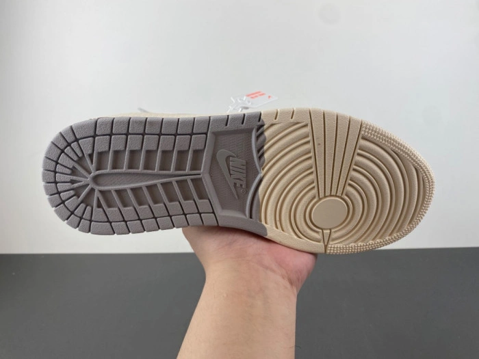 Travis Scott x Fragment Design x Jordan Air Jordan 1 Low    AJ-SJ2068-130
