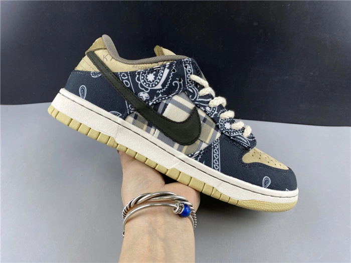 Travis Scott x Nike SB Dunk Low TS CT5053-001