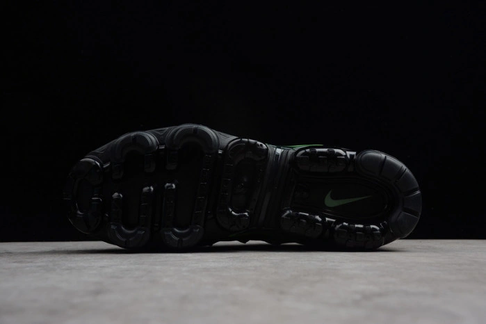 VAPORMAX PLUS BLACK VOLT-WHITE 924453-009