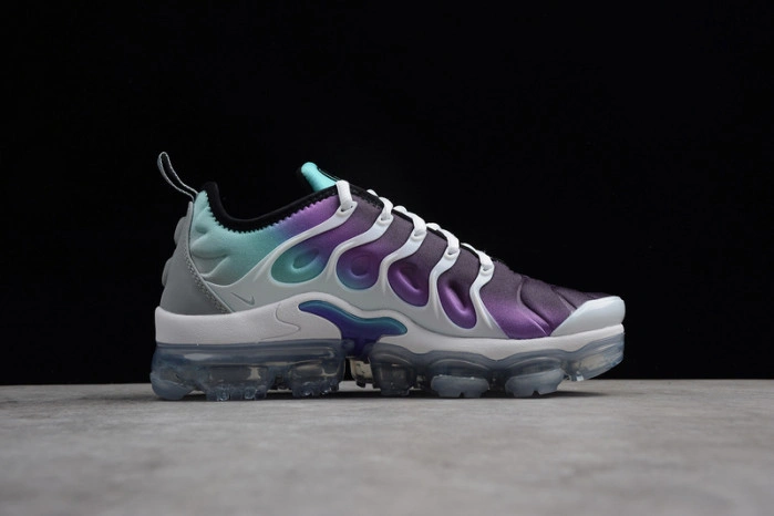 VAPORMAX PLUS WHITE FIERCE PURPLE 924453-101