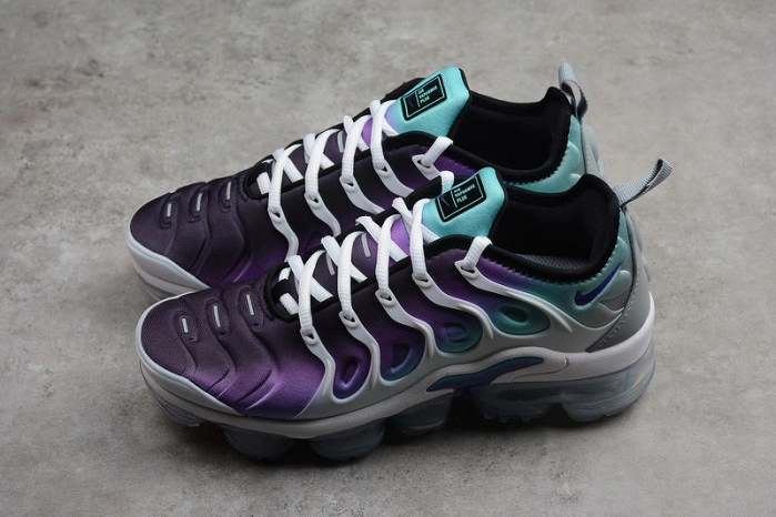VAPORMAX PLUS WHITE FIERCE PURPLE 924453-101