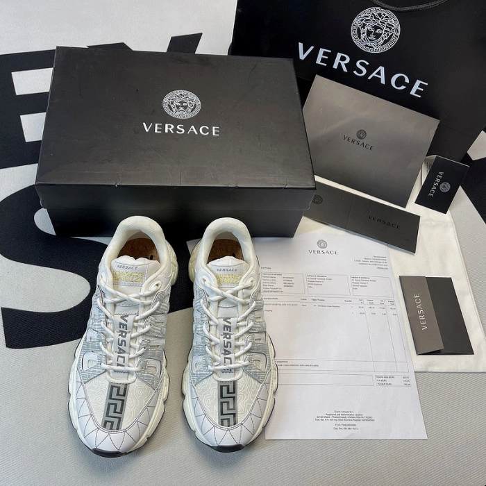 VERS SNEAKERS