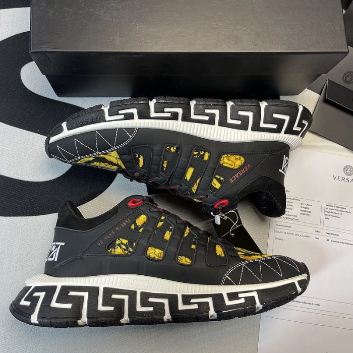 VERS SNEAKERS