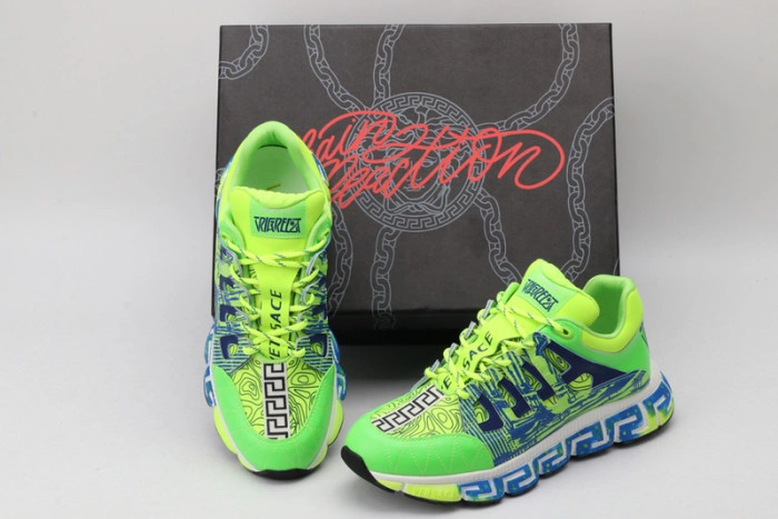 VERS SNEAKERS