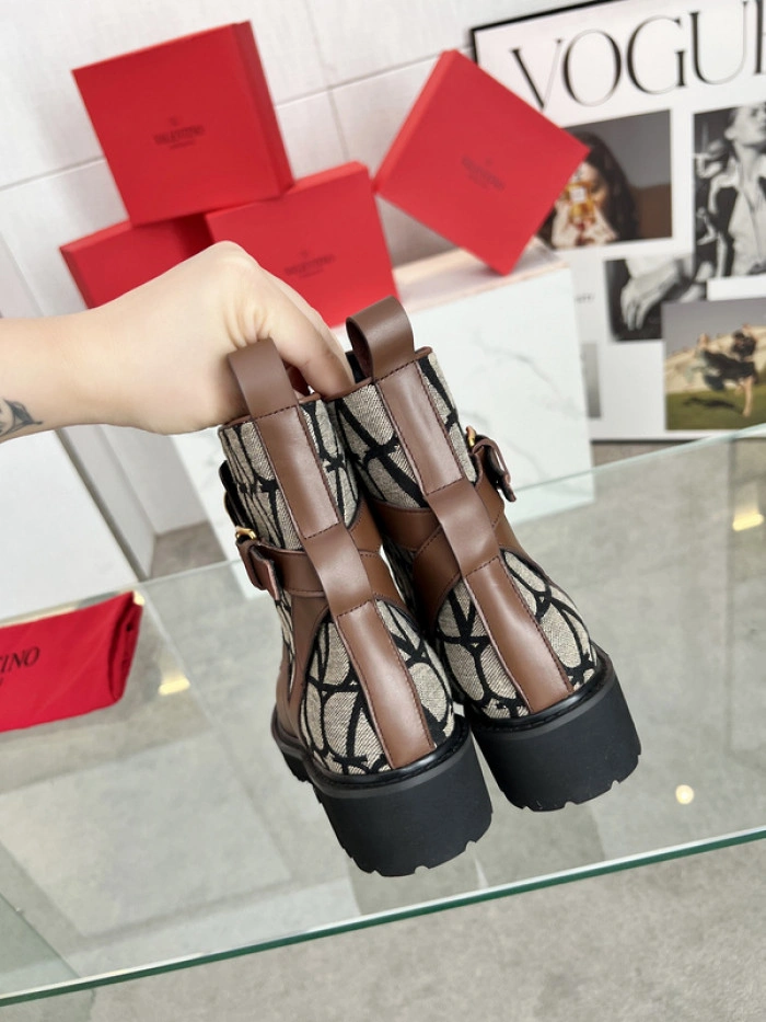 Va*lentino Boots